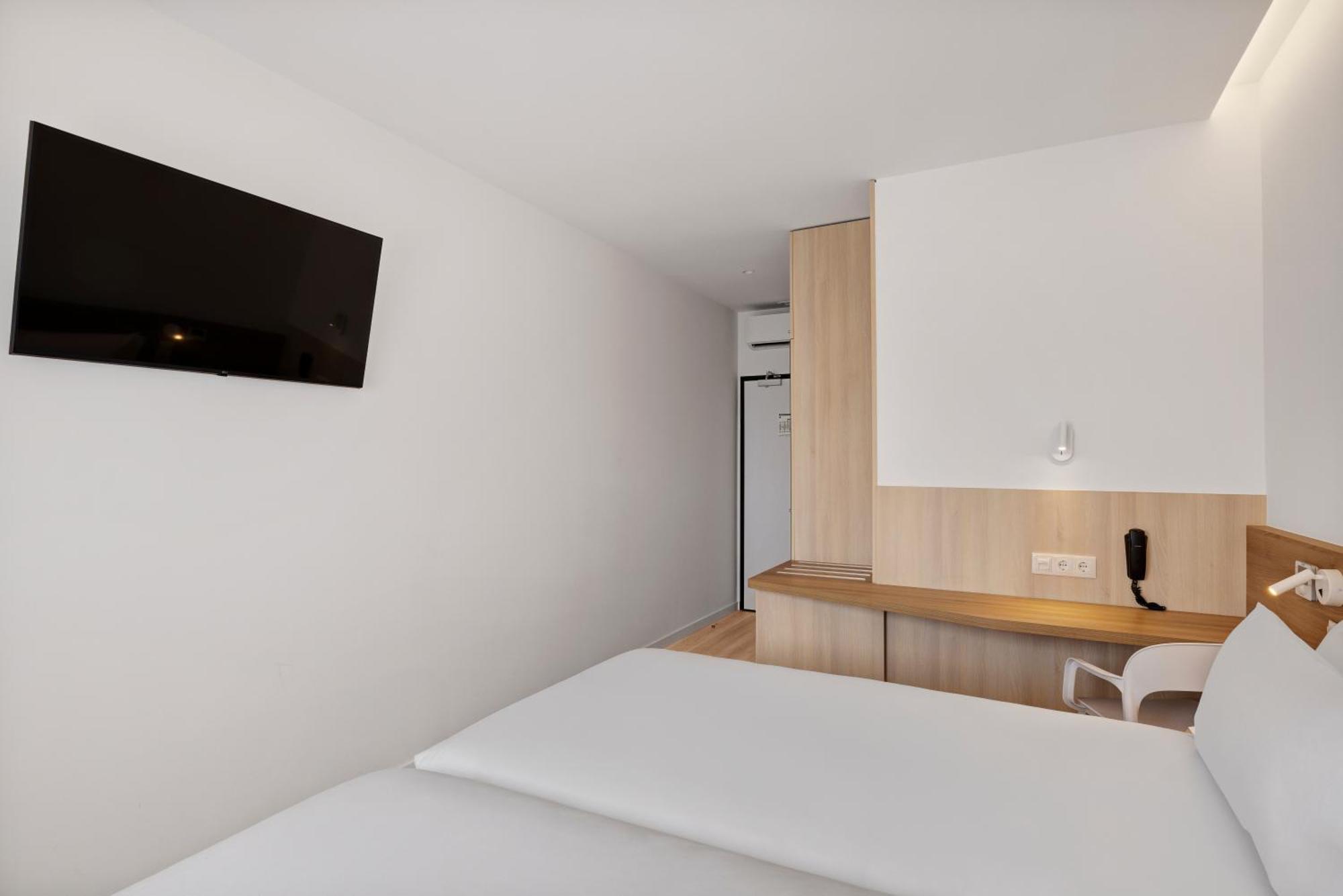 B&B Hotel เวียนา โด กัสเตโล ภายนอก รูปภาพ