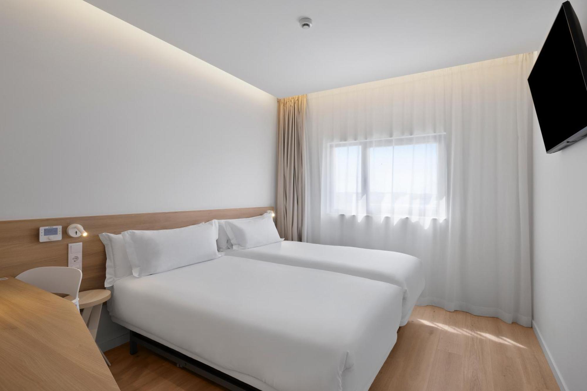 B&B Hotel เวียนา โด กัสเตโล ภายนอก รูปภาพ