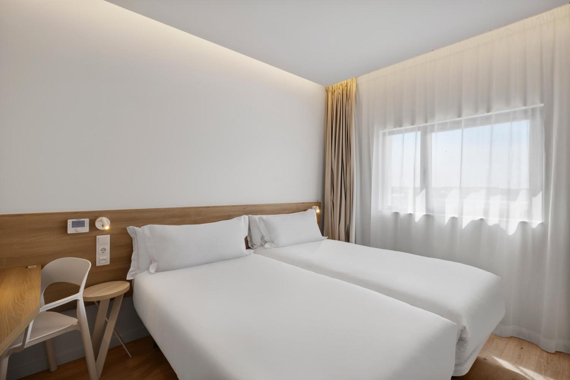 B&B Hotel เวียนา โด กัสเตโล ภายนอก รูปภาพ