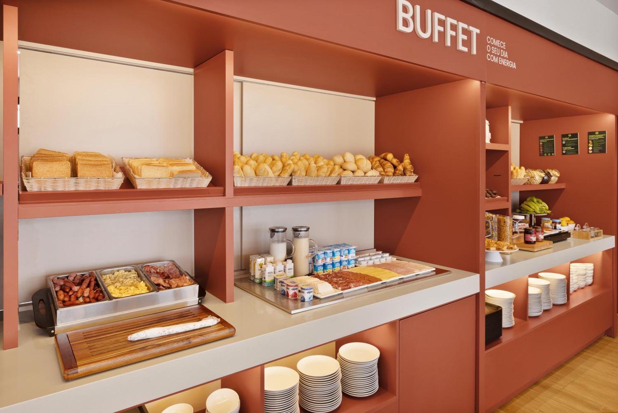 B&B Hotel เวียนา โด กัสเตโล ภายนอก รูปภาพ